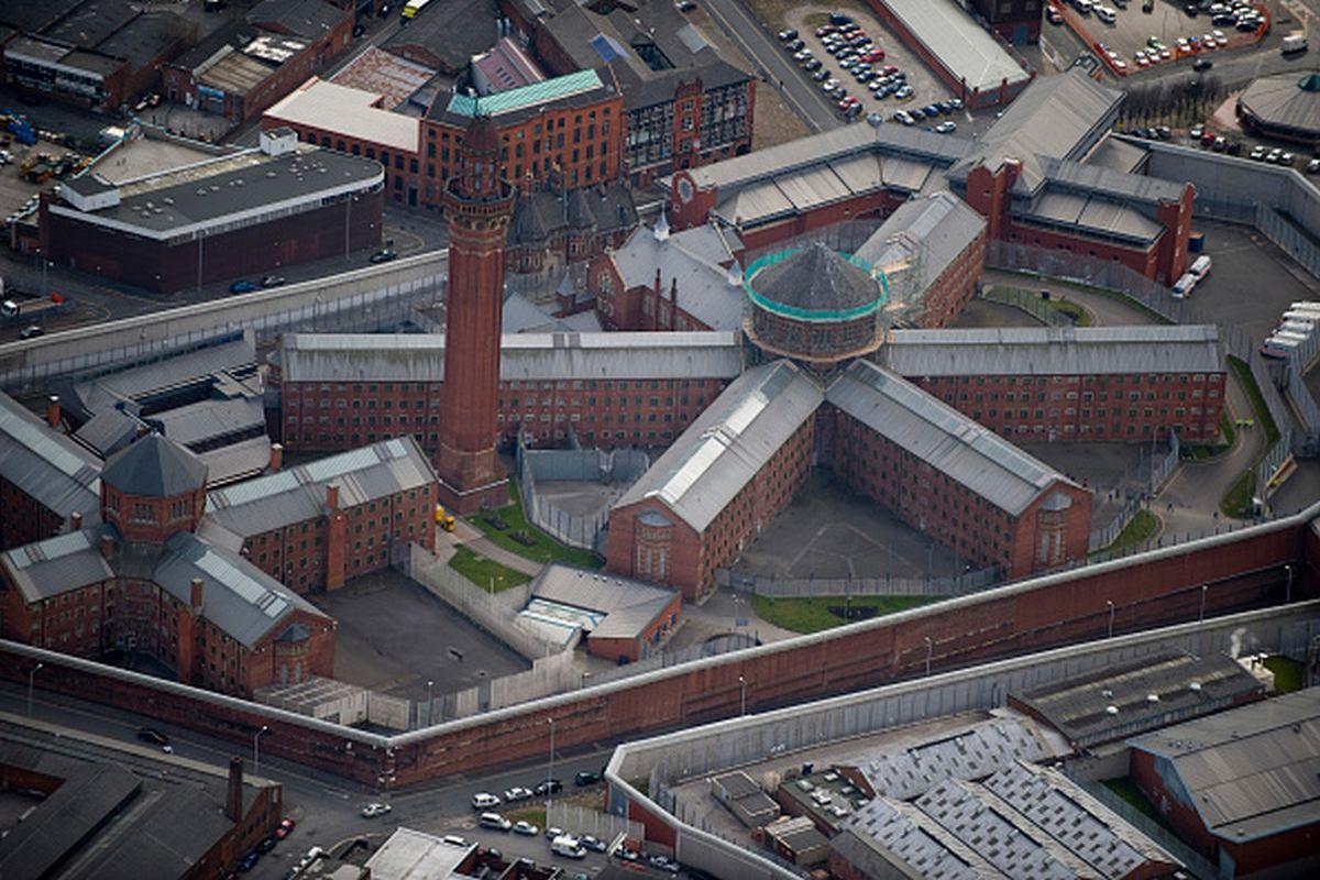 ستاره منچستر سیتی چگونه سر از مخوف ترین زندان انگلیس درآورد؟