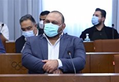 نایب قهرمان المپیک از چه کسی در فدراسیون کشتی انتقاد می‌کند؟