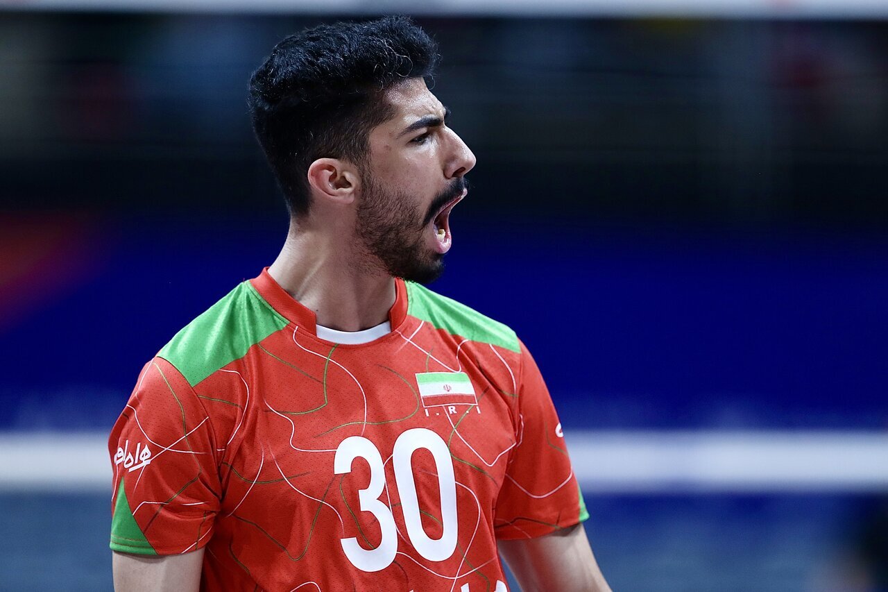 نصری: تمرین در لهستان ارزشمندتر از بازی در لیگ ایران است/ برخی مدیران باید بمیرند!