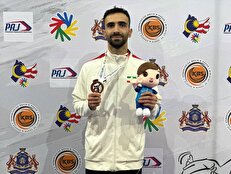 صادق زاده برنز گرفت