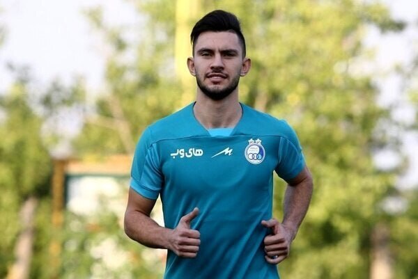 آزادی: می‌خواهم در استقلال ملی‌پوش شوم/ پیراهن شماره ۹ آبی را می پوشم