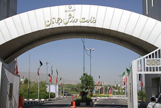 چسبیده ها و ول نکن های ورزش به دنبال خصوصی کردن فدراسیون‌ها/ برنامه ای برای ۳۰ سال دوم!