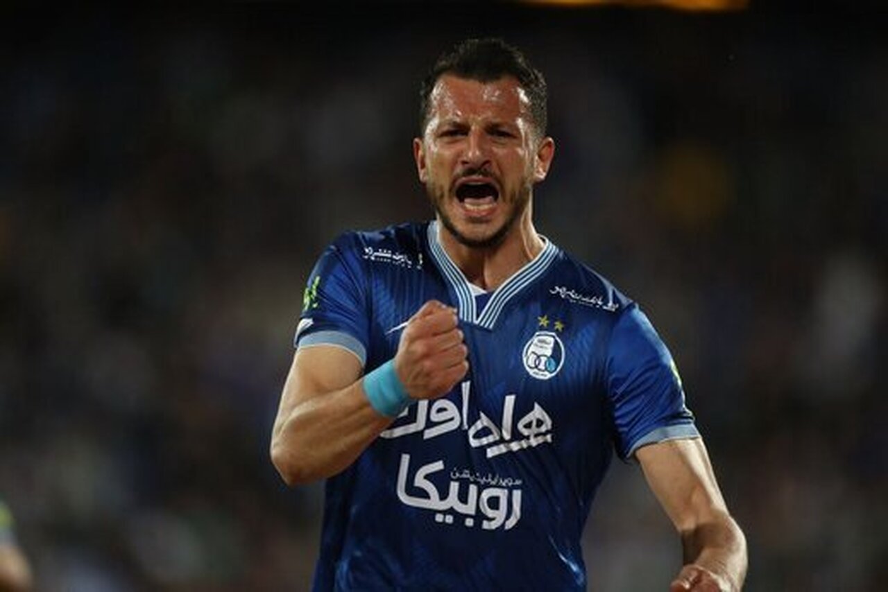 مهاجم پیشین استقلال به ذوب‌آهن پیوست/ رمضانی در جمع گاندوها