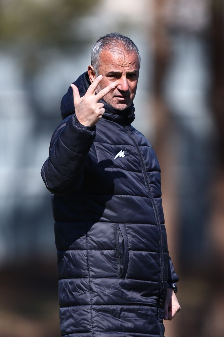 پرسپولیس تکمیل شد/دغدغههای شیرین کارتال پرسپولیس تکمیل شد/دغدغههای شیرین کارتال