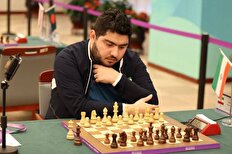 مقصودلو ورق را برگرداند و طباطبایی یک‌طرفه مات کرد