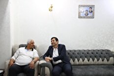 عیادت وزیر ورزش و جوانان از پدر برادران شهید پورزند