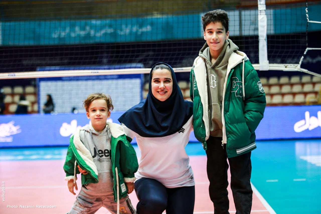 عکس| دغدغه‌های مادرانه سرمربی!