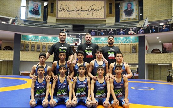 کسب ۴ مدال طلا، ۳ نقره و یک برنز برای کاروان فرنگی ایران/ دانش‌آموزان کشتی‌گیر ایرانی قهرمان شدند