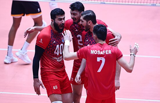 لیگ برتر والیبال| جام فولادی شد/ سومین قهرمانی سیرجان زیر باران بطری!