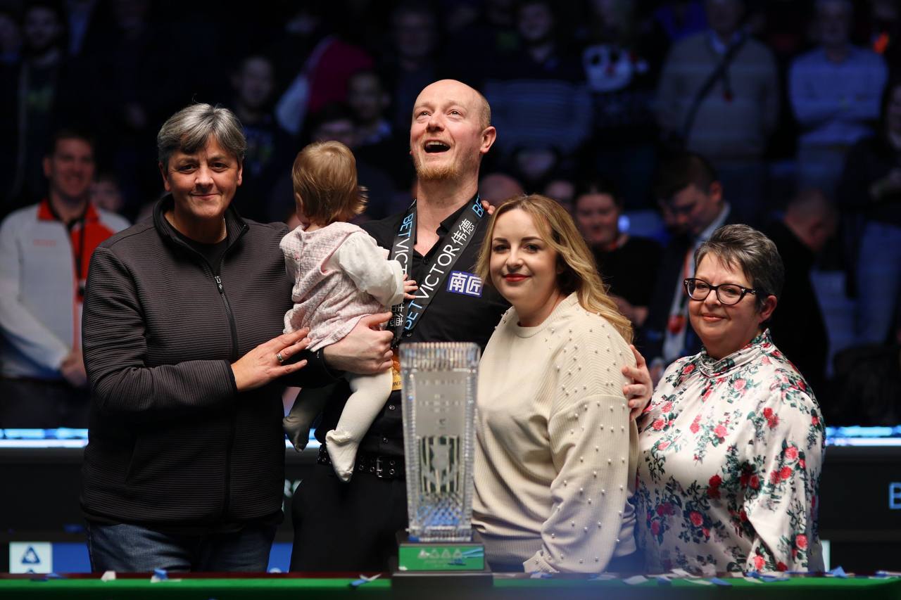 شاهکار روی میز سبز؛ کریس واکلین فاتح اسنوکر آزاد اسکاتلند شد + عکس