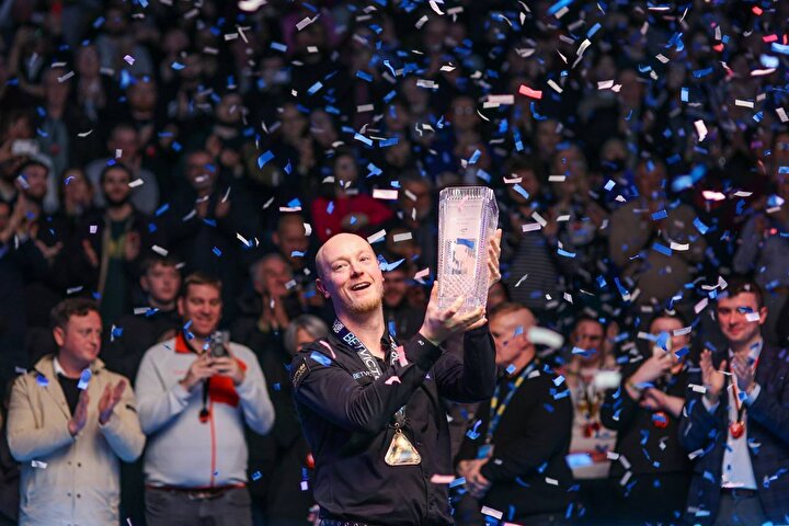 شاهکار روی میز سبز؛ کریس واکلین فاتح اسنوکر آزاد اسکاتلند شد + عکس