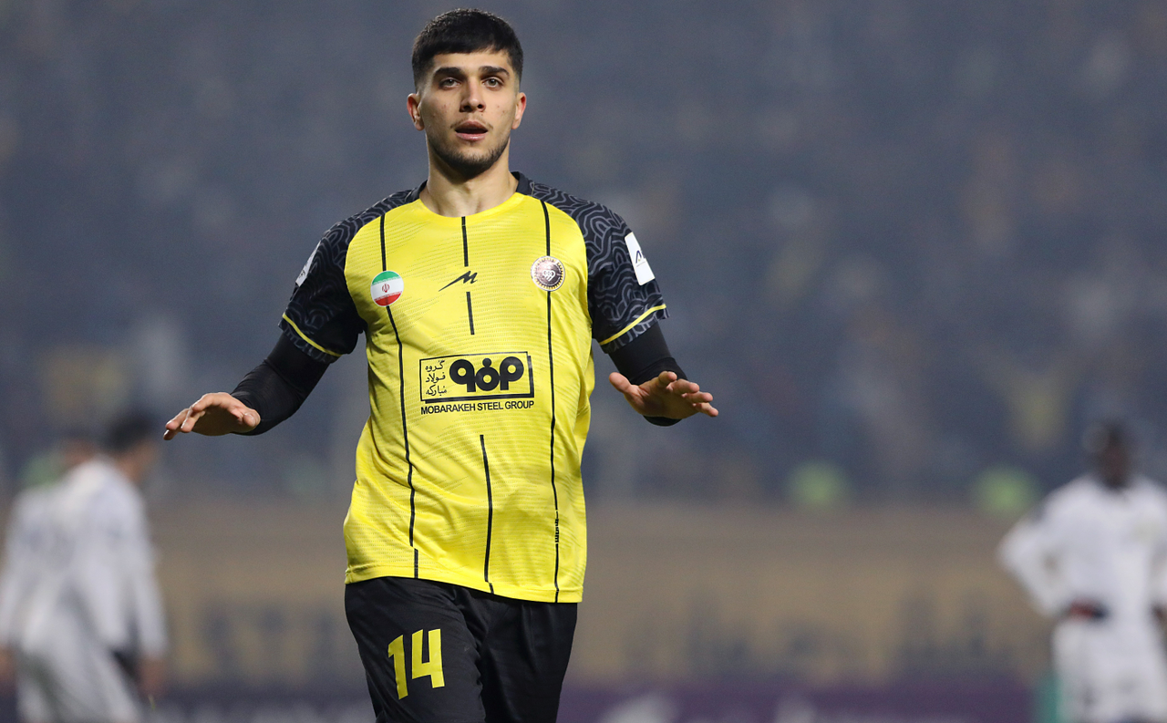 مدافع ملی‌پوش در رادار پرسپولیس؛ رضاییان کلید سرخ‌پوش شدن ستاره سپاهان