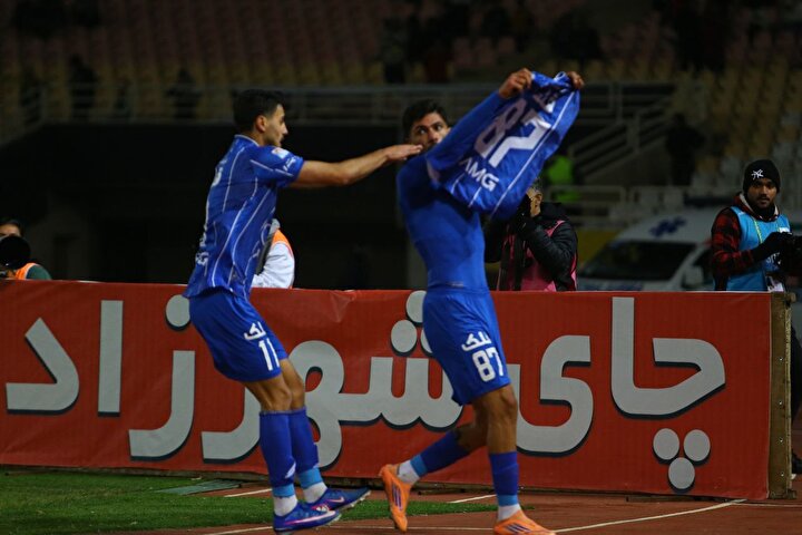 گروسی: استقلال مقابل سپاهان اروپایی بازی کرد/ قلی‌زاده می‌تواند جانشین کوشکی شود