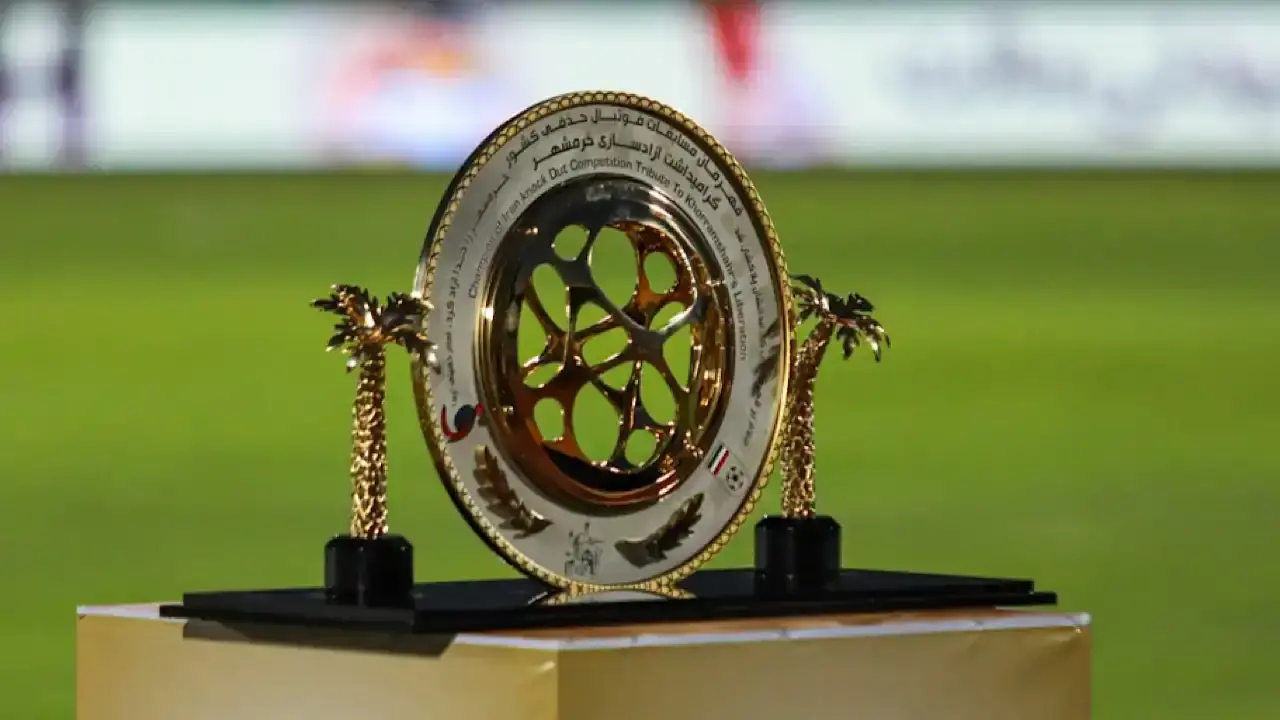 عرب براقی داور بازی استقلال شد/ بازی جنجالی تراکتور به کاظمی رسید