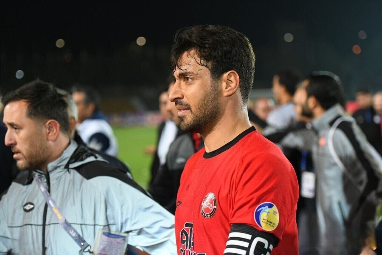 رد شکایت پرسپولیس از خلیل‌زاده و باشگاه استقلال