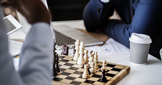 هفت داور ایرانی شطرنج موفق به دریافت عنوان «بین‌المللی» و «فیده» شدند