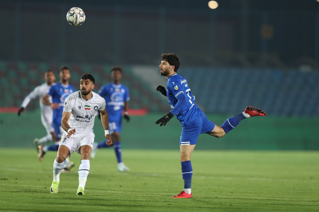 //// چهارمین تساوی پی در پی یا خروج از بحران؟ / مصاف سخت استقلال با گل‌گهر در تهران