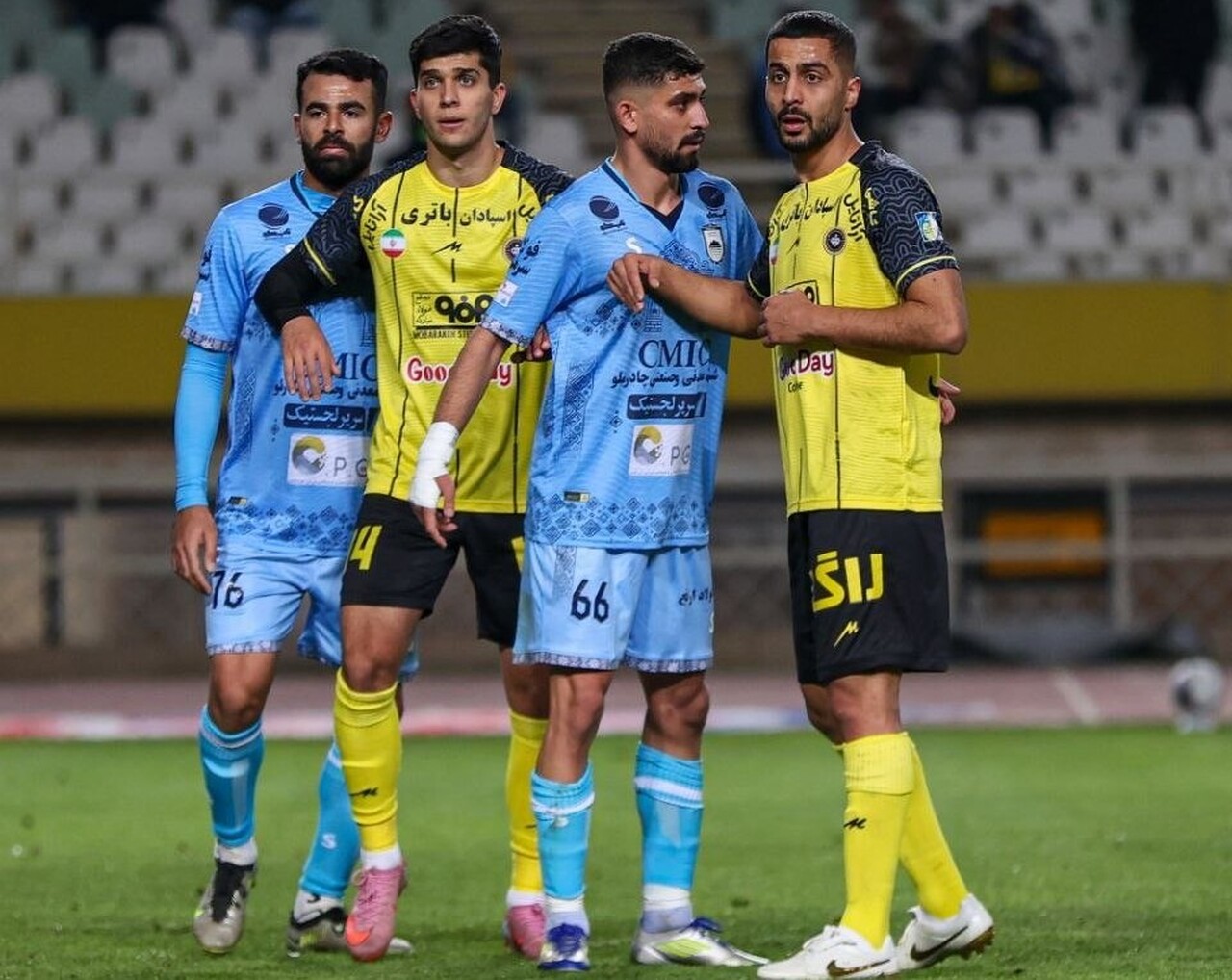 جشن قهرمانی نیم‌فصل در اصفهان؛ رستگاری سپاهان با تعویض طلایی محرم