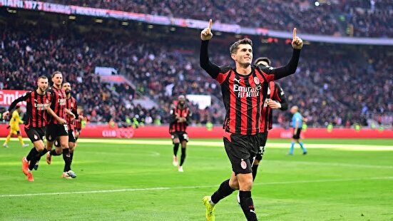 صدرنشینی موقت میلان با غلبه بر ورنا / روسونری منتظر لغزش رقبا