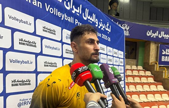 اظهارنظر توهین‌آمیز کاظمی پس از بازی به کاپیتان تیم حریف/ بی اخلاقی به جای پاسخ!