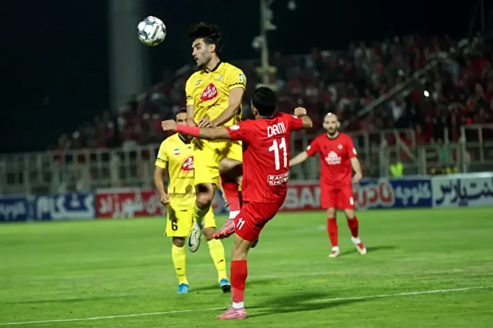 تراکتور به سرنوشت پرسپولیس دچار شد؛ فجر فاتح نبرد با تی‌تی‌ها