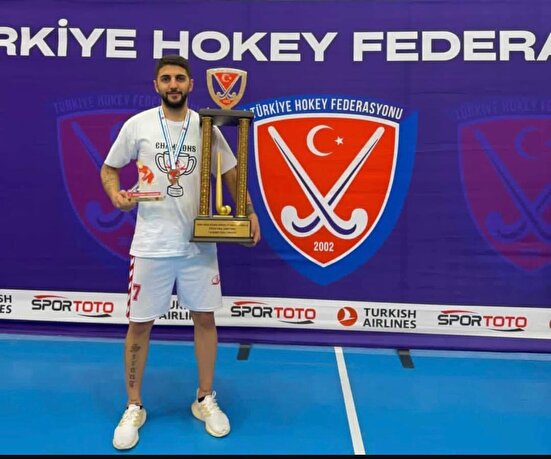 میرزاخانی بهترین بازیکن سوپرلیگ هاکی ترکیه شد