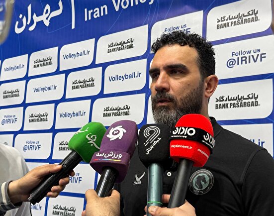 تندروان: با وجود چالش‌ها، تلاش می‌کنیم بازیکنان خارجی‌مان را در تیم نگه داریم
