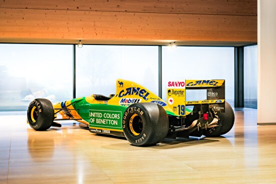 خودروی افسانه‌ای مایکل شوماخر فروخته شد/ قیمت باورنکردنی اولین ماشین برنده فرمول یک