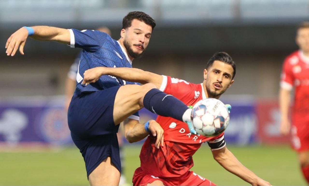 تحقیر پرسپولیس در سیرجان با فستیوال گل‌های زیبا؛ صدرنشینی گل‌گهر با طلسم‌شکنی