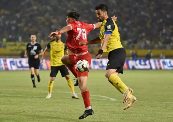 طوفان سرخ در روز برفی؛ پرسپولیس با درخشش اورونوف به صدر رسید