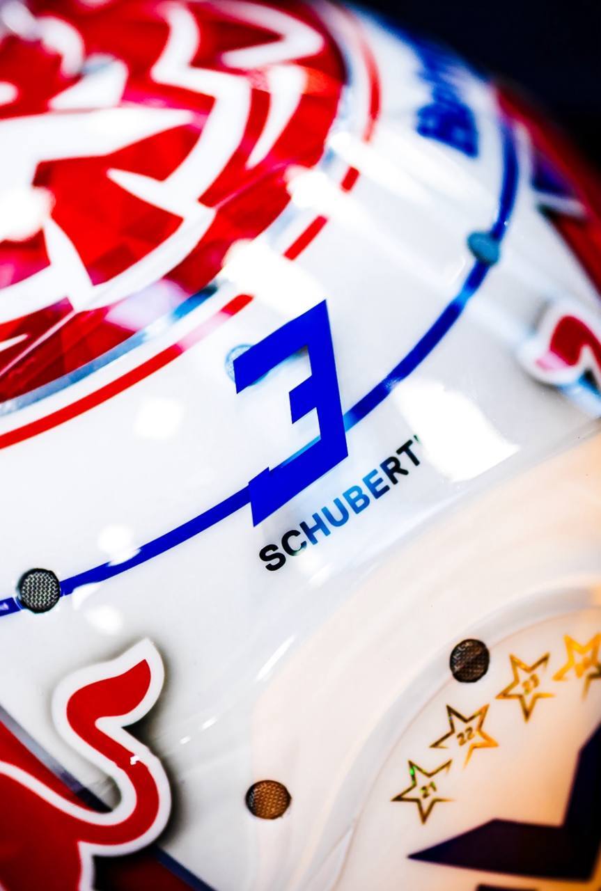 مکس ورشتاپن با خودروی جدید ردبول RB22/ آغاز طوفان در فرمول ۱ + عکس مکس ورشتاپن با خودروی جدید ردبول RB22/ آغاز طوفان در فرمول ۱ + عکس