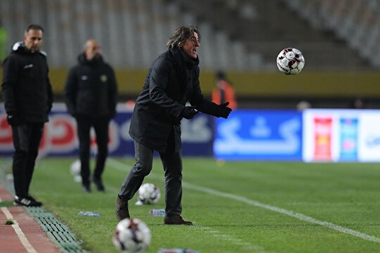 ساپینتو: قدم به قدم پیش می‌رویم / از رفتار تاجرنیا، ناراحت هستم!