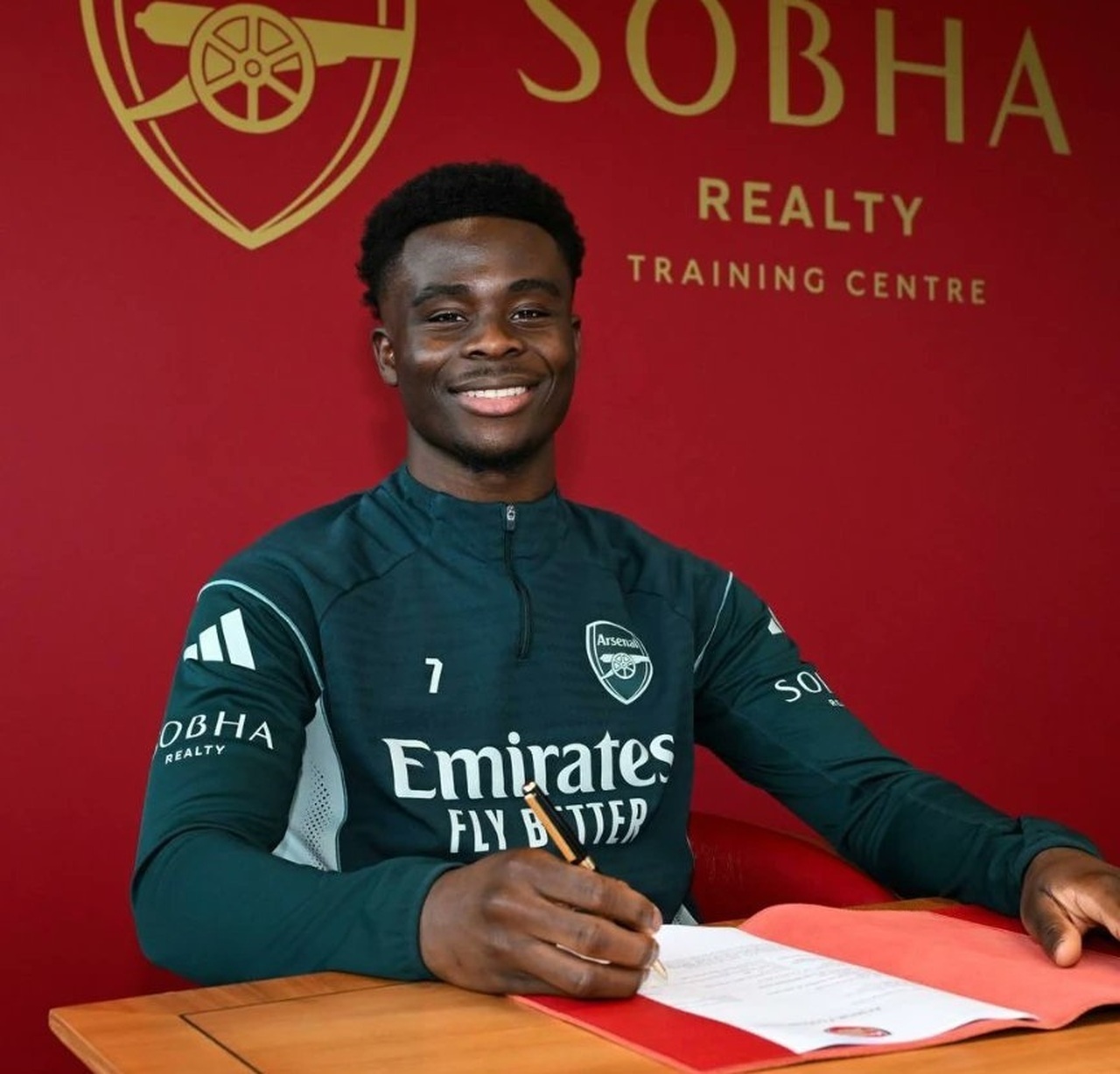 رسمی؛ تمدید قرارداد ساکا با آرسنال