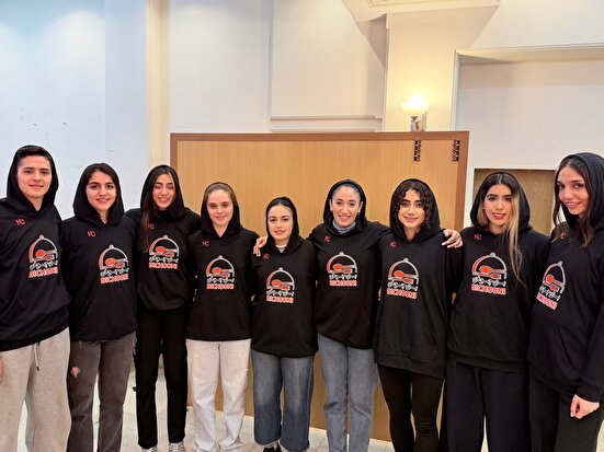 برگزاری مراسم تجلیل از بانوان تیم کاسپین همزمان با جشن پیروزی انقلاب