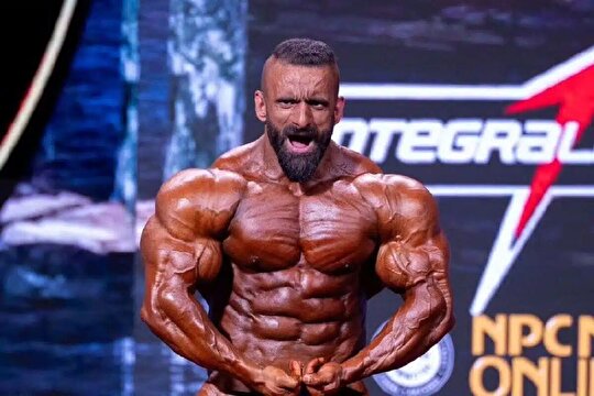 سلام نظامی چوپان به پرچم ایران در قلب آمریکا