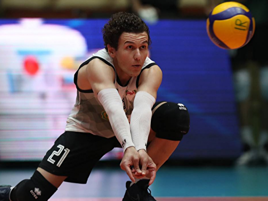 صالحی: دلمان خون است، امیدوارم مردم شاد باشند