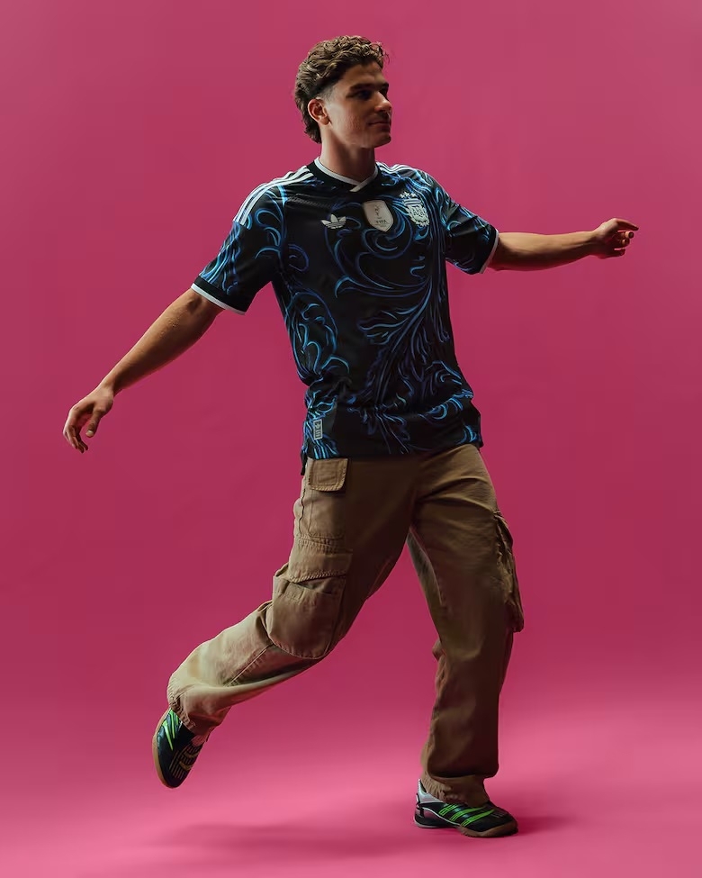 رونمایی آدیداس از پیراهن دوم آرژانتین!