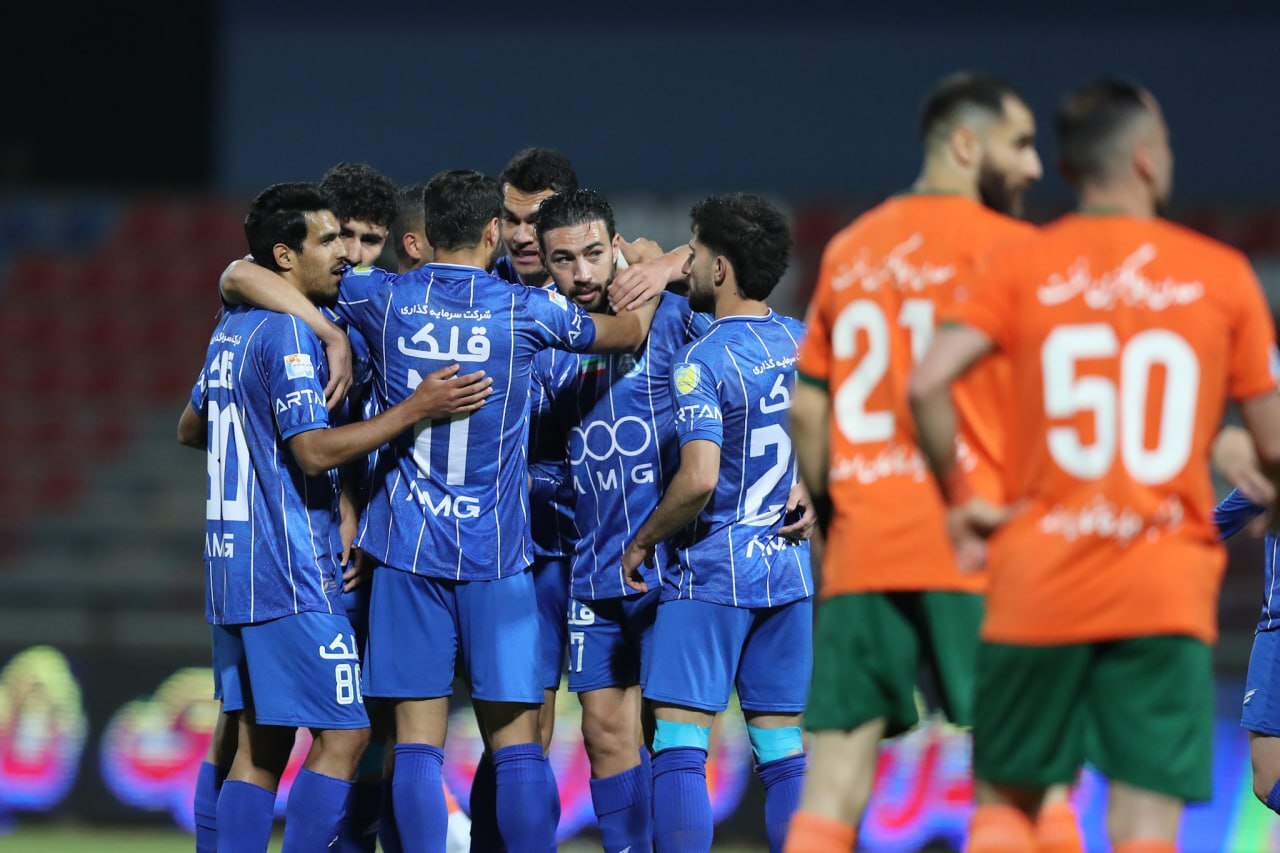 نخستین برد استقلال در دوران پسا ساپینتو / صدرنشینی آبیپوشان با برتری مقابل مس نخستین برد استقلال در دوران پسا ساپینتو / صدرنشینی آبیپوشان با برتری مقابل مس