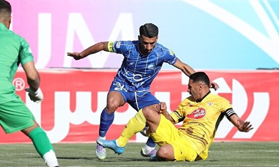 برگزاری دیدار استقلال و فجرسپاسی با حضور تماشاگران