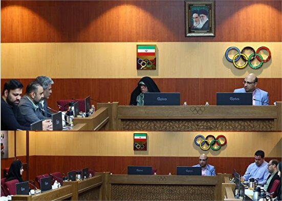 نشست مسئولان کمیته ملی المپیک و وزارت ورزش با رشته های شمشیربازی و سوارکاری برگزار شد