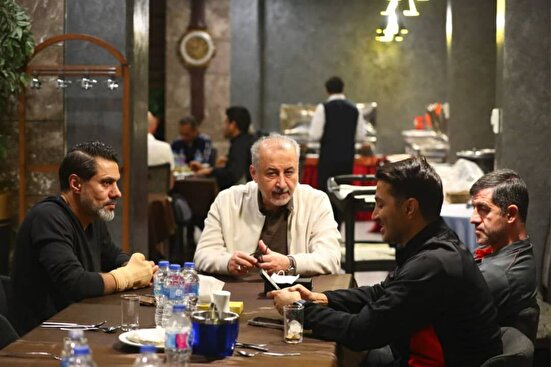 مدیریت هیجانی در پرسپولیس؛ از تغییرات رفاقتی در تیم زنان تا خرید پیرمردهای بازنشسته؛ زمین خوردی!