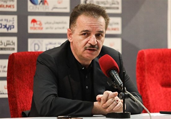 زنوزی: جشن قهرمانی تراکتور زیر پرچم ایران برگزار می‌شود