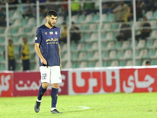 انتقال جنجالی زارع به استقلال؛ مدافع گل‌گهر به پرسپولیس نه گفت!