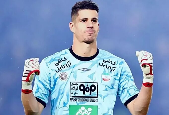 عکس| سنگربان پرسپولیس از اصفهان آمد!