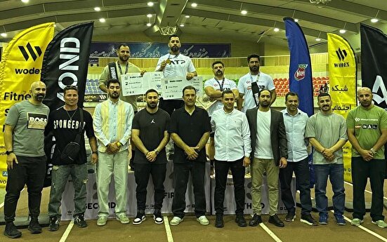 قهرمانان لیگ انفرادی کراسفیت روی سکو رفتند