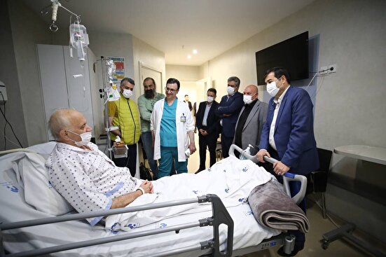 عیادت وزیر ورزش و جوانان از عنایت‌الله آتشی، چهره ماندگار بسکتبال ایران