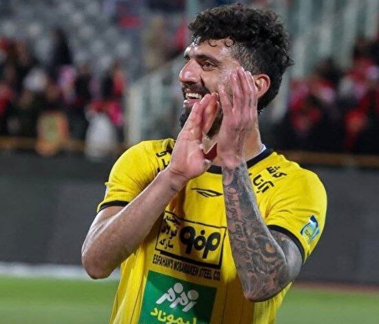 شگفتی دیگر از فوتبال ایران؛ پرسپولیس حکم جلب بازیکن سپاهان را گرفت! +عکس