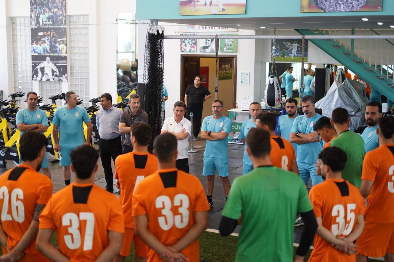 قلعه‌نویی: جوانان قدر این موقعیت و لباس را بدانید