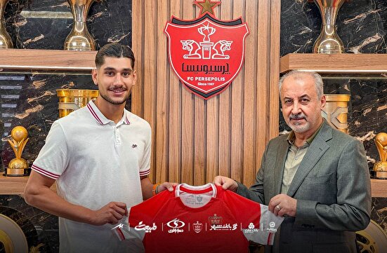 عقد قرارداد حرفه‌ای با سه جوان پرسپولیسی