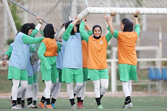 تیم فوتبال زنان عراق به تهران می‌آید